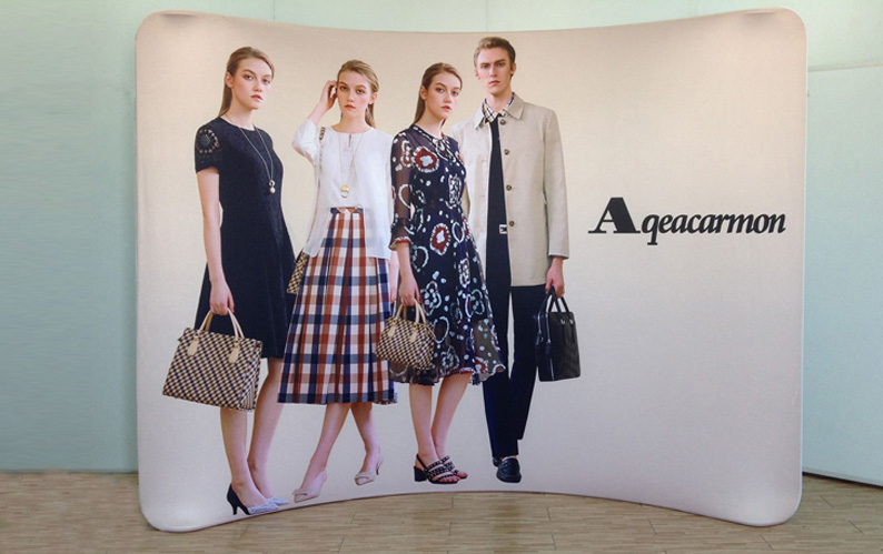 快幕秀弧形展架展示？